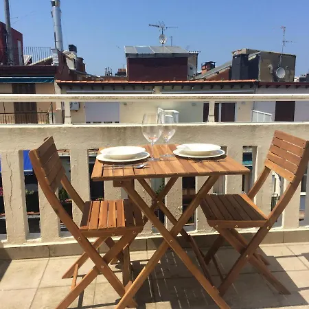 Decor En Gros Con Vistas Al Rio Appartamento