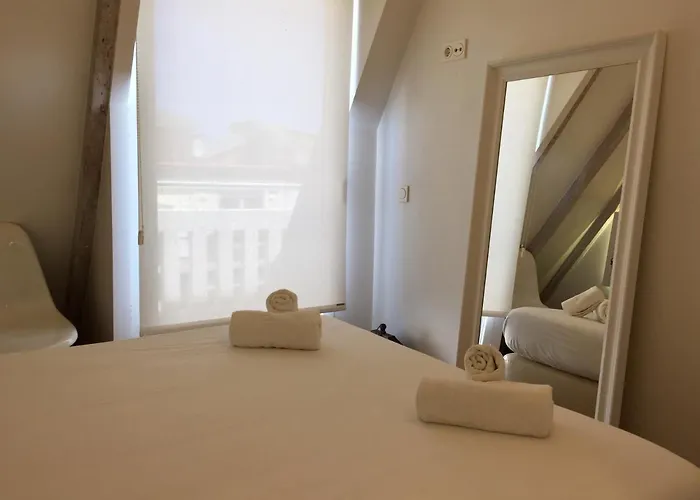 Decor En Gros Con Vistas Al Rio *