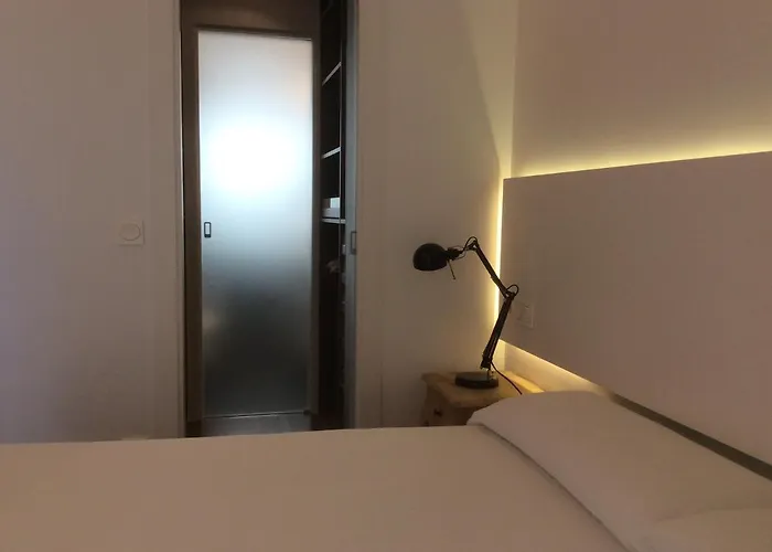 Decor En Gros Con Vistas Al Rio * 산세바스티안